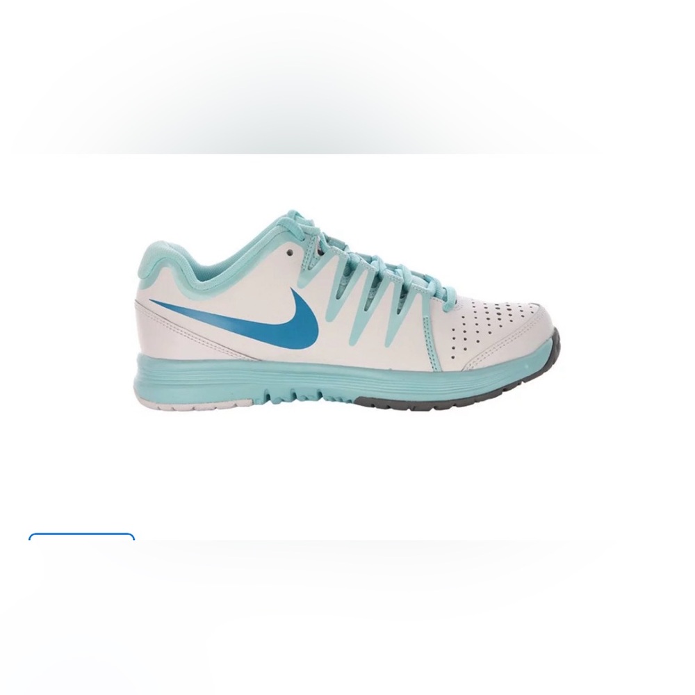 NIKE TENNIS SHOES